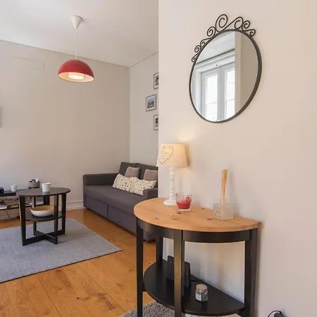 Cozy Flat In The Heart Of Alfama *